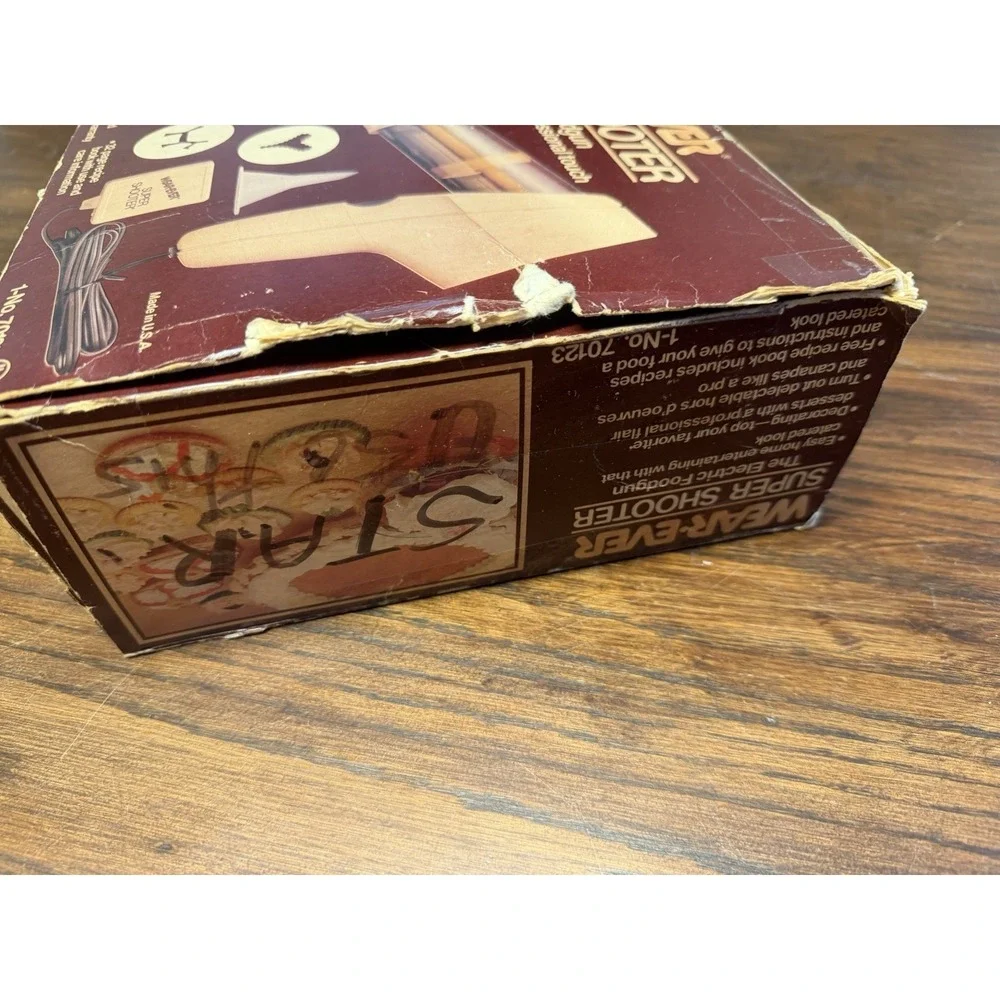 Wear-Ever Super‎ Shooter Electric Cookie Pastry Press Gun In Box #70123 8 Disk